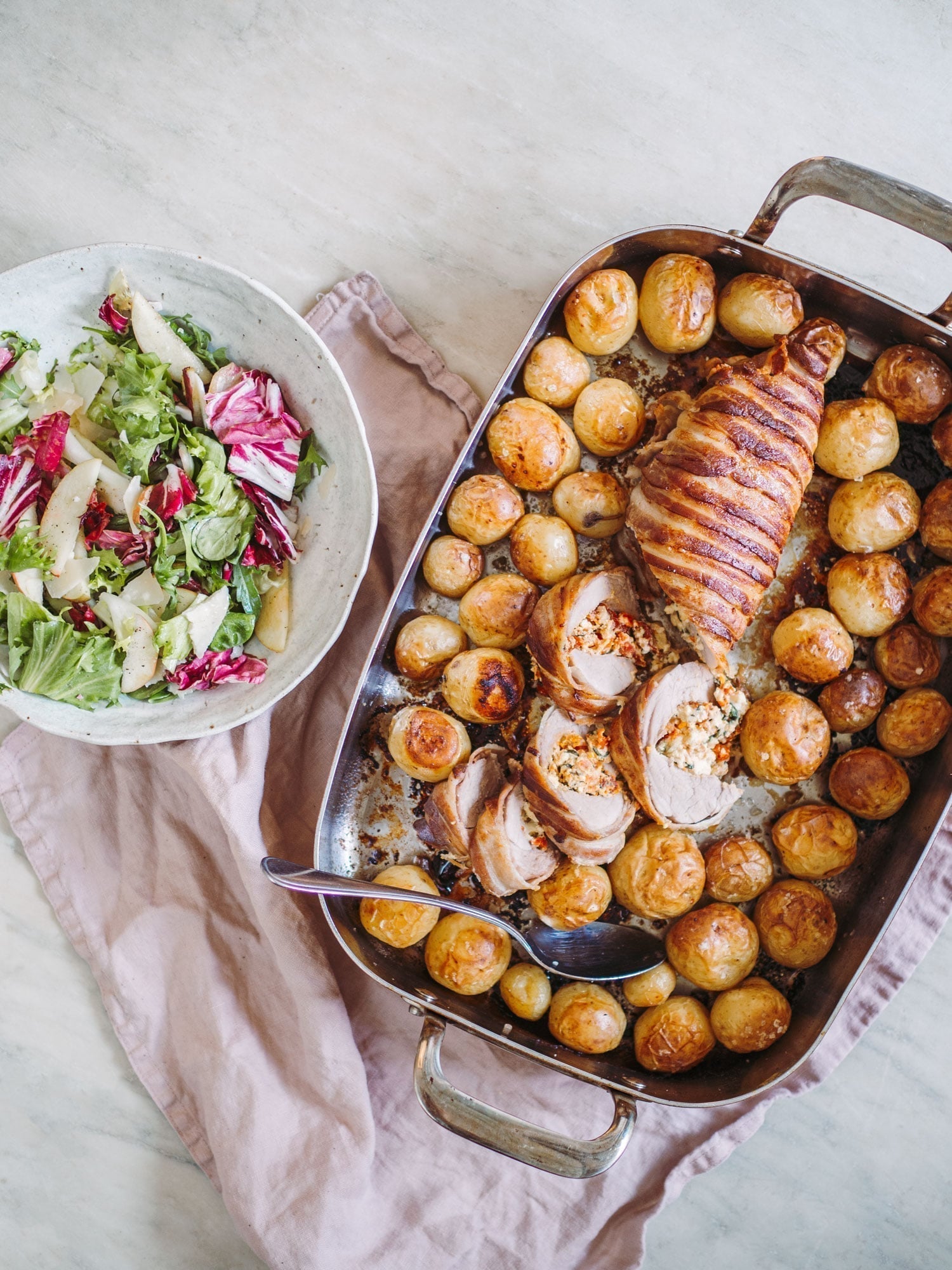 Fyldt svinemørbrad med soltørrede tomater og feta