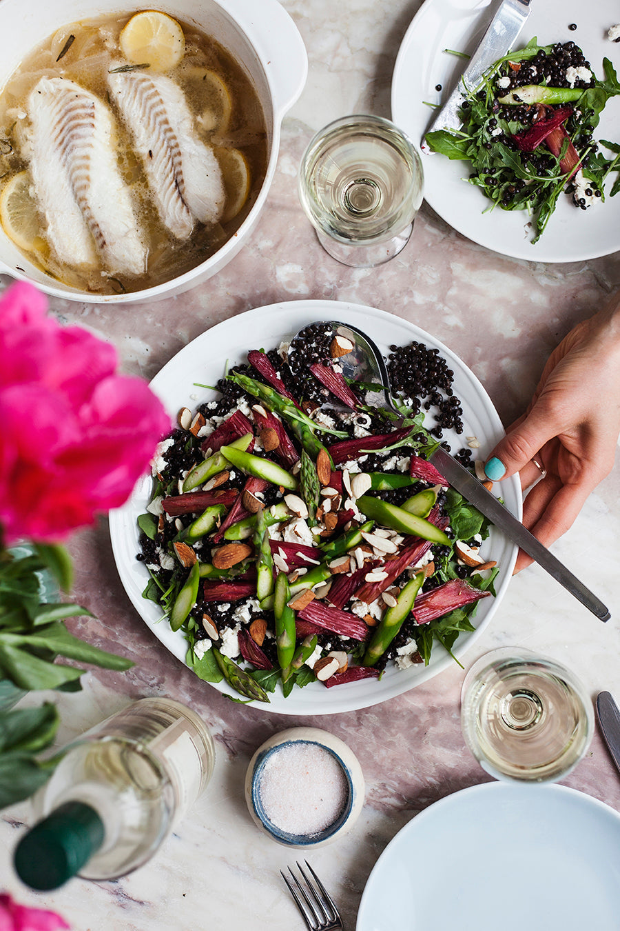 Hvidvinsdampet torsk med linsesalat