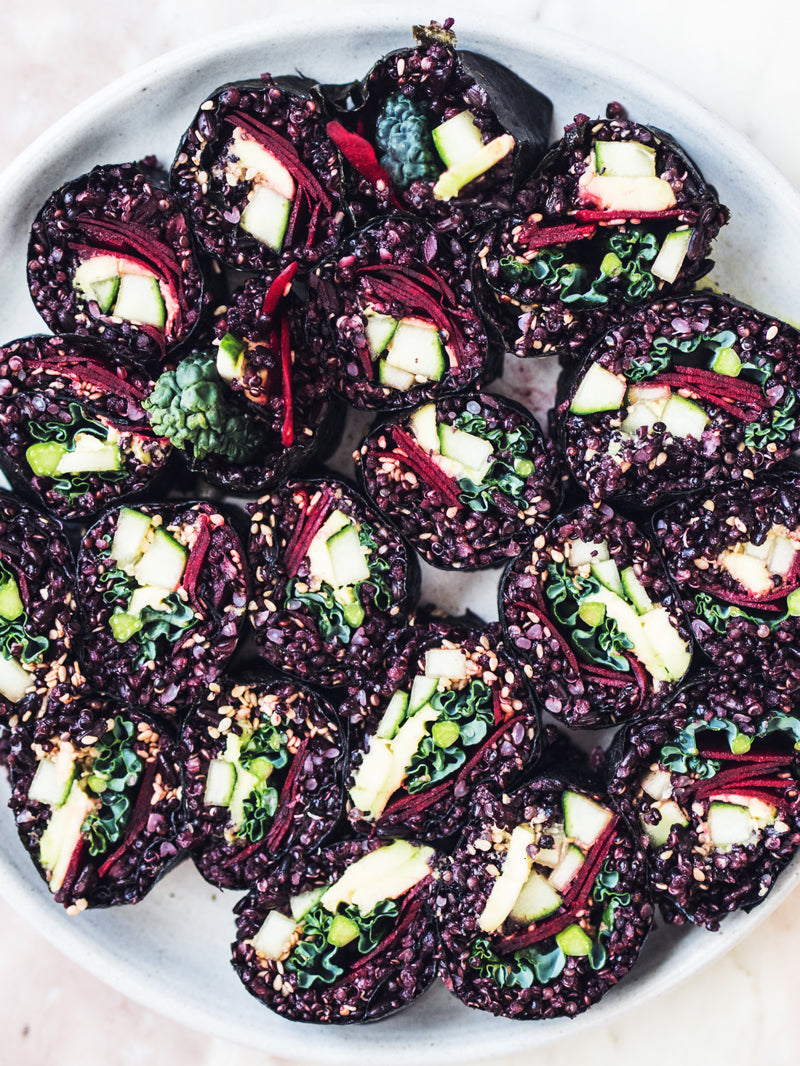 Vegansk sushi med sorte ris