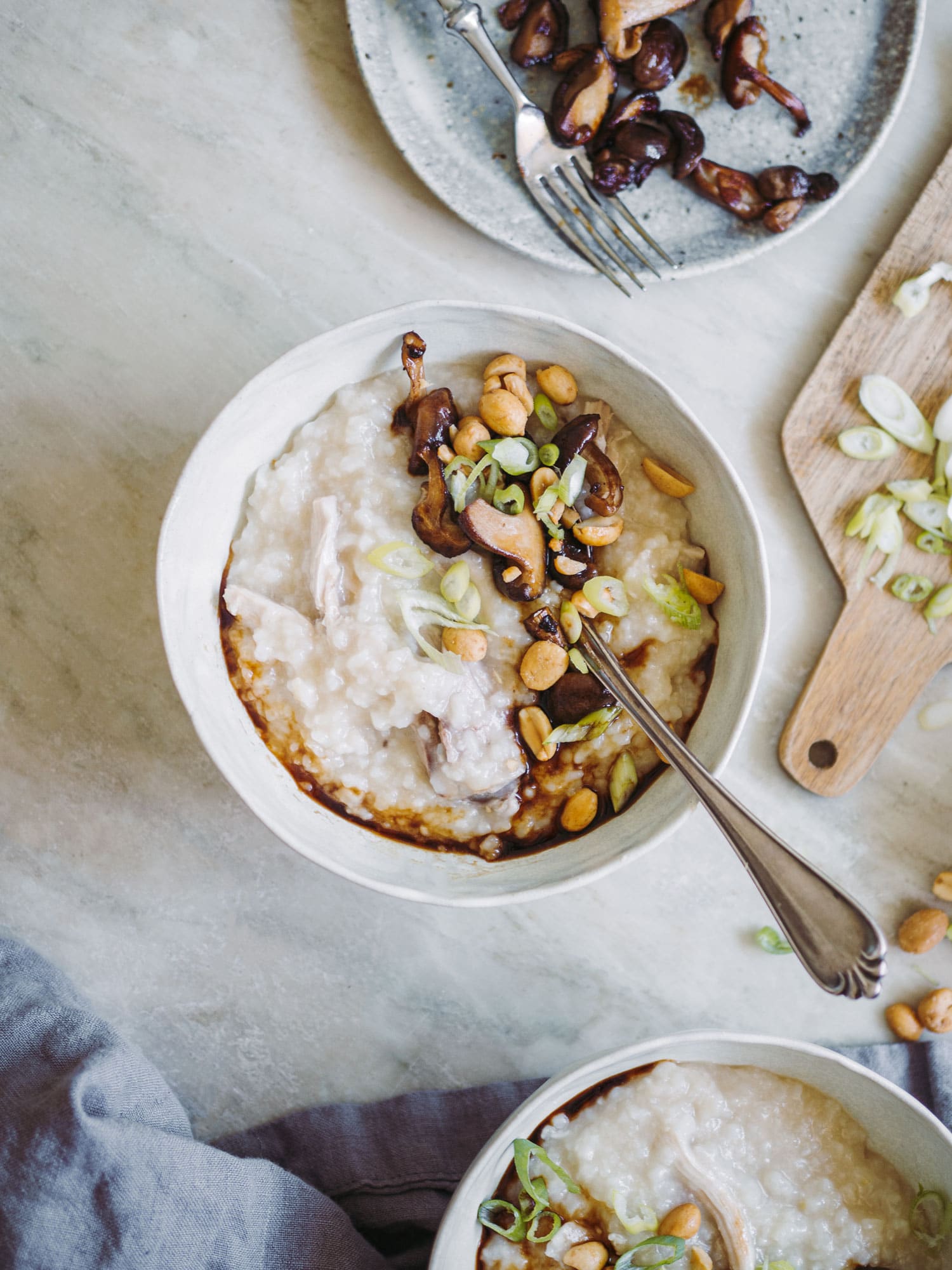 Congee med kylling og svampe