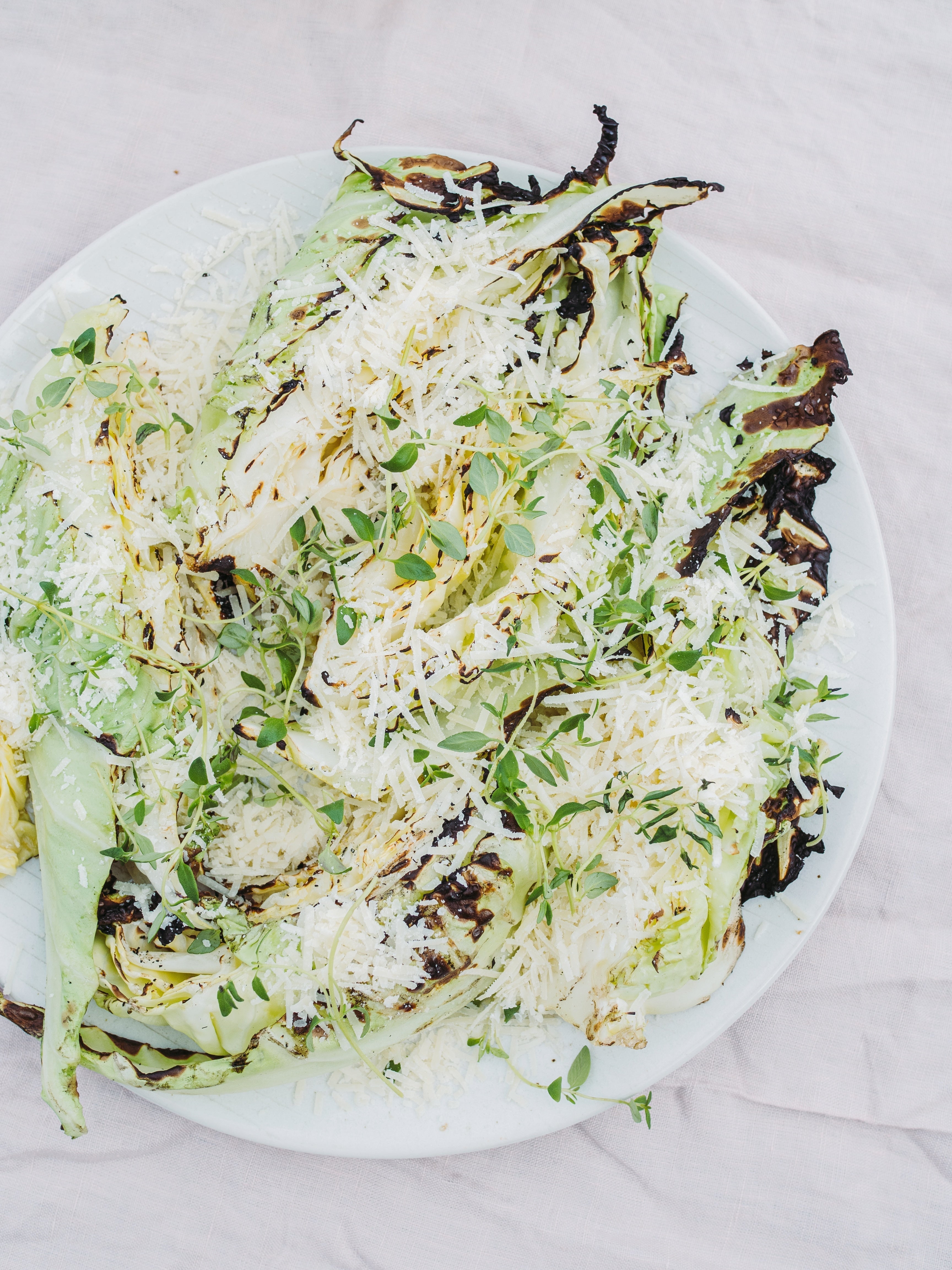 Grillet spidskål med parmesan