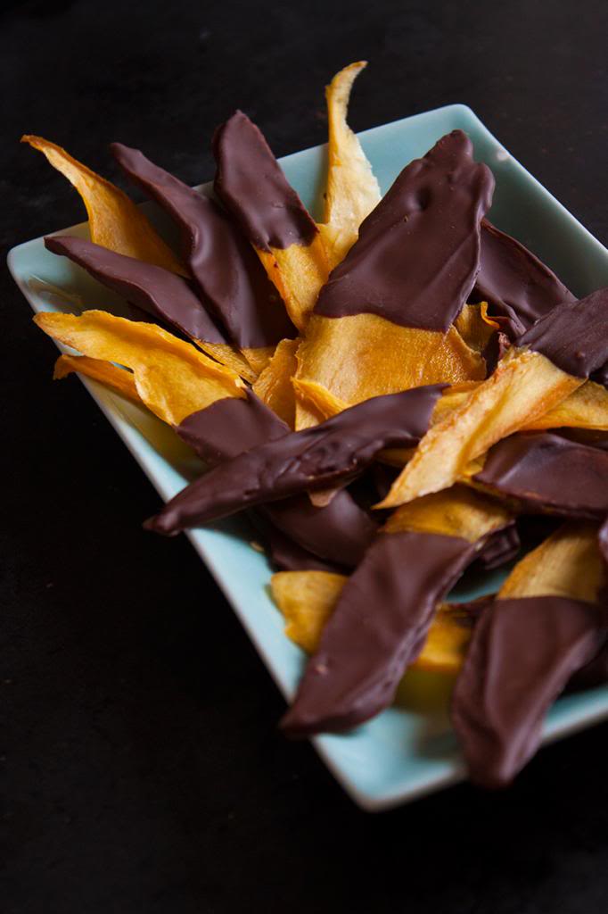 Tørret mango med mørk chokolade