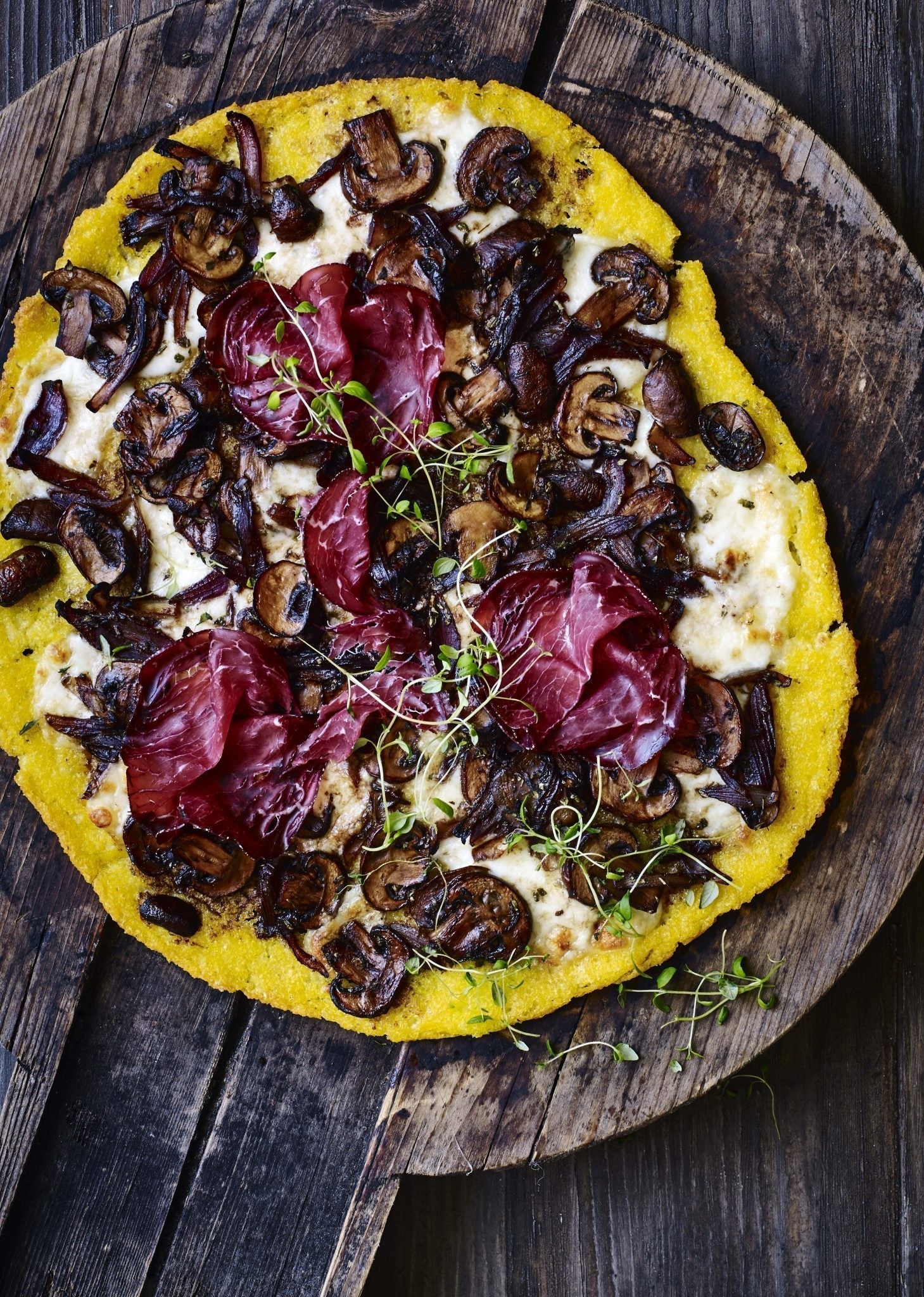 Polentapizza med bresaola