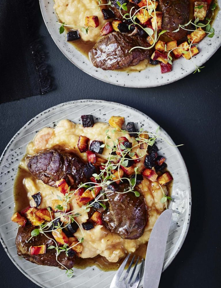 Braiserede svinekæber med rodfrugtmos