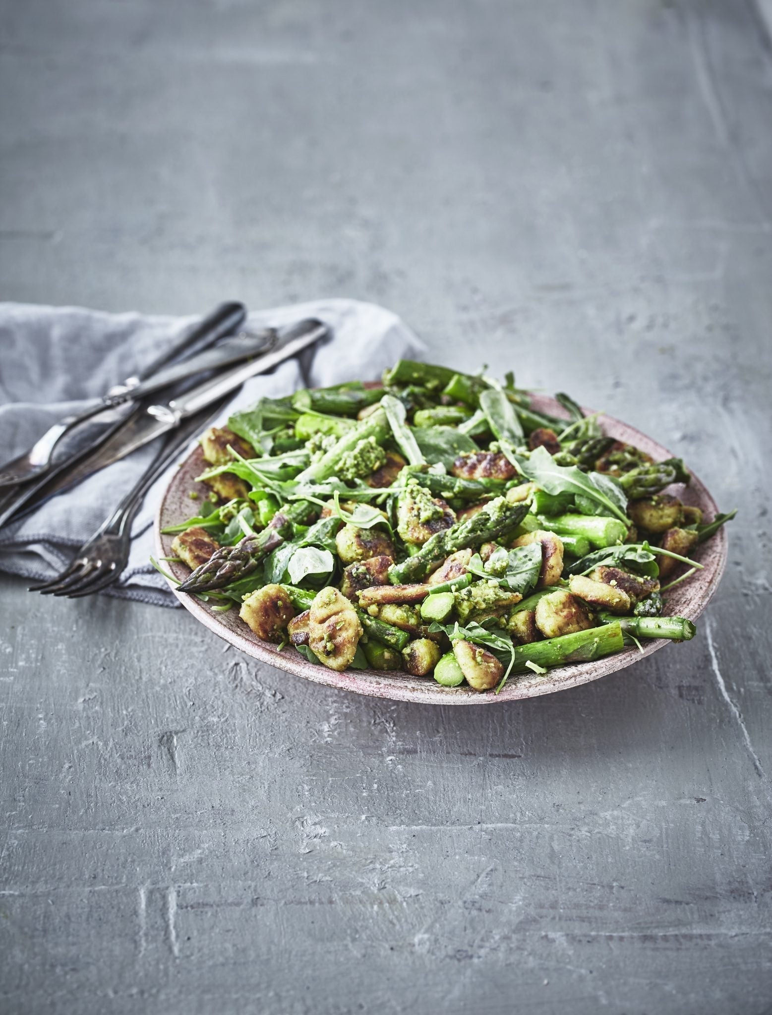Butterbean gnocchi med grøn pesto