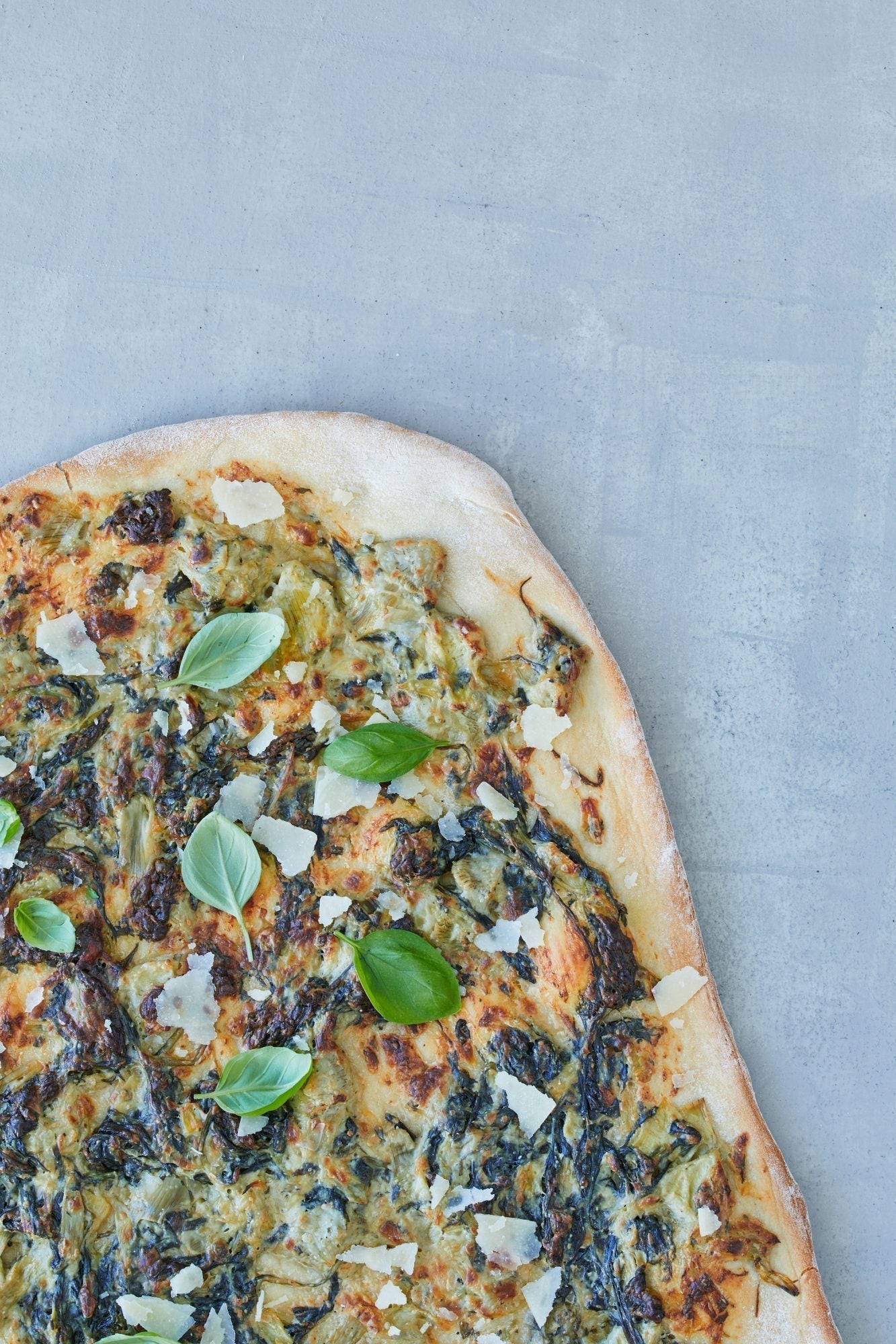 Grøn pizza med spinat & artiskok