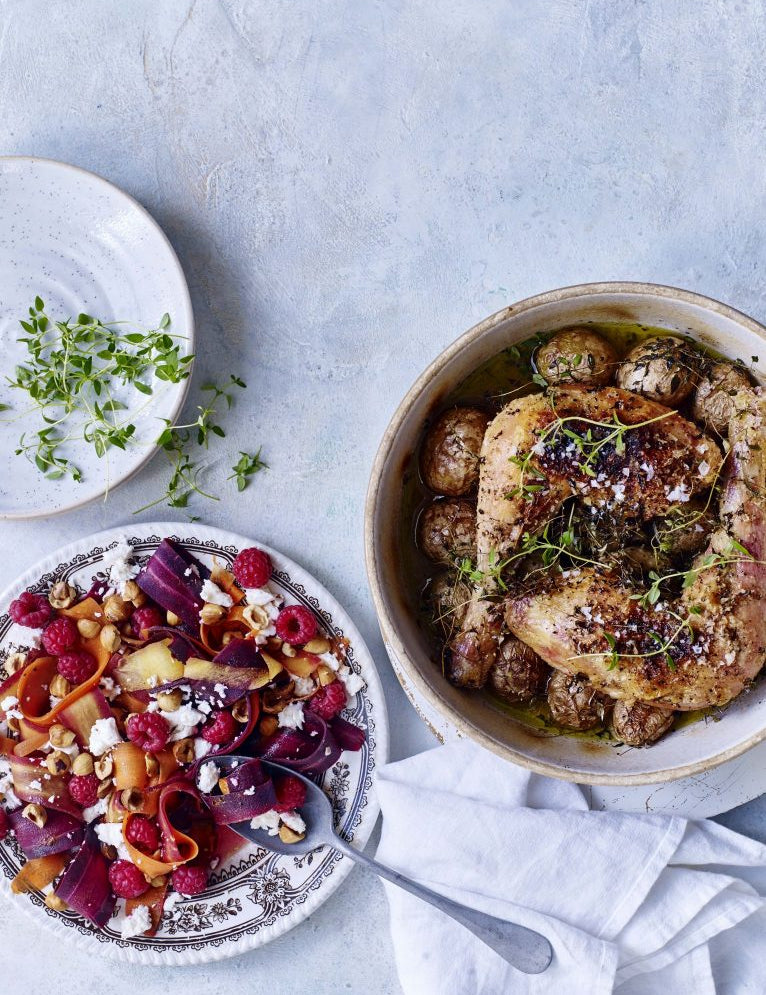 Kyllingelår med nye kartofler og gulerodssalat