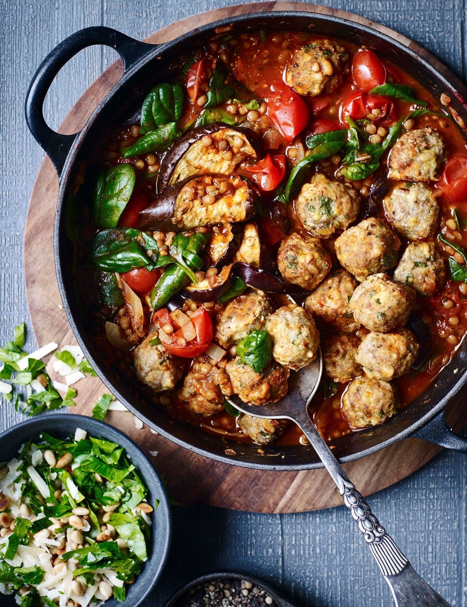 Linsegryde med kyllingekødboller