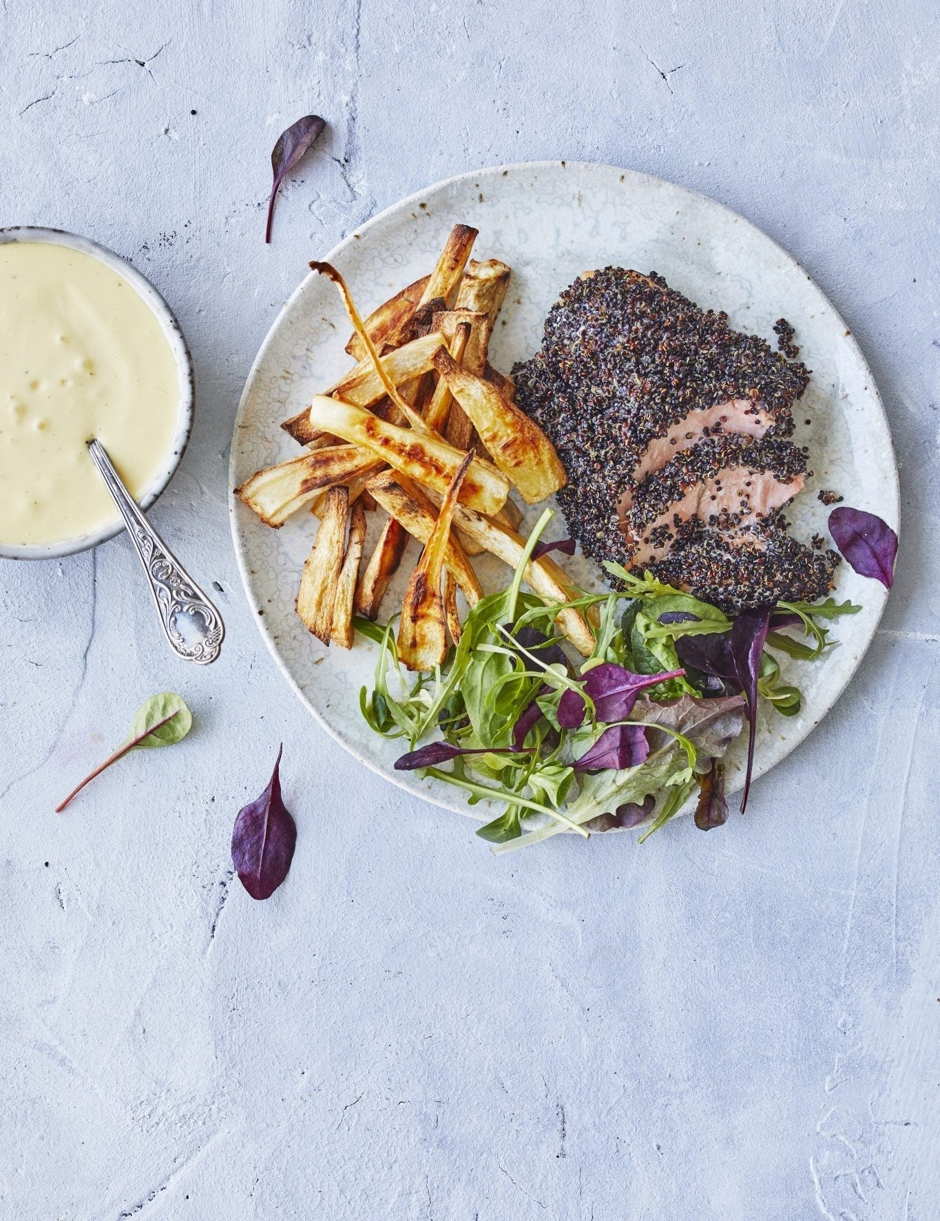 Quinoa paneret laks med pastinakfritter