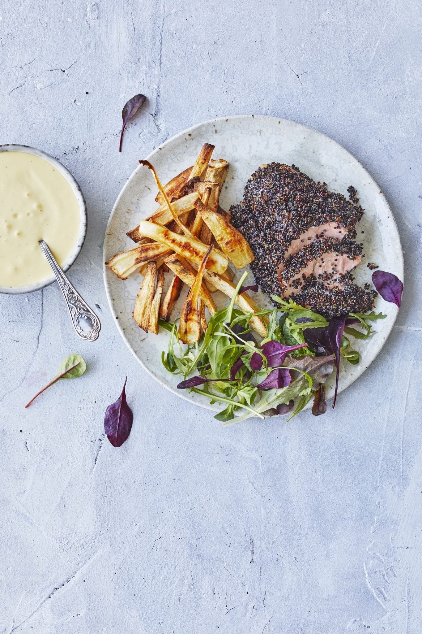 Quinoa paneret laks med pastinakfritter