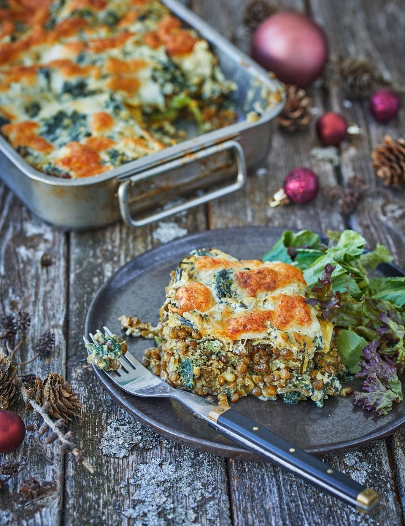 Vegetarlasagne med spinat, linser & grøn pesto