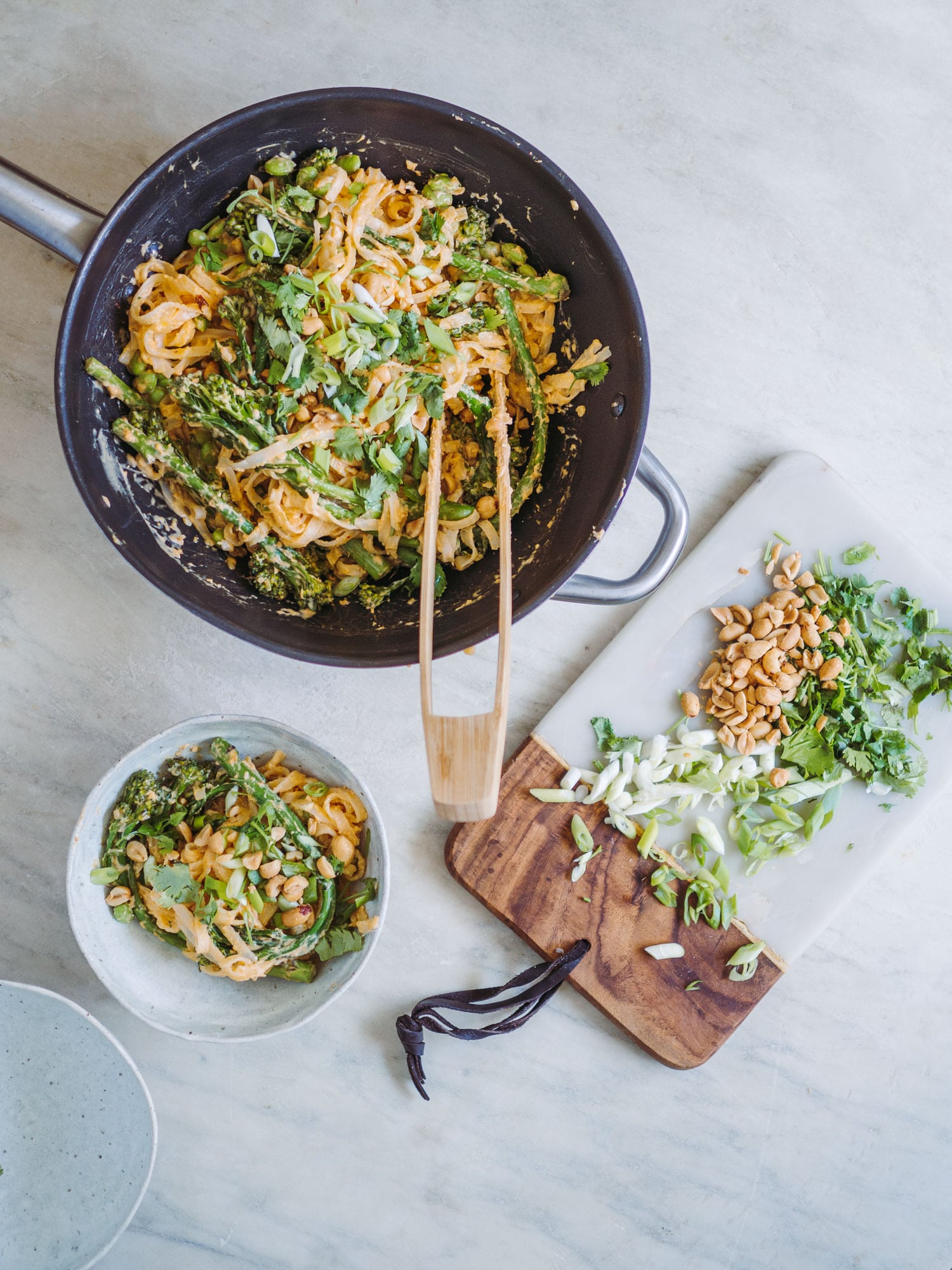 Wok med nudler og grøntsager