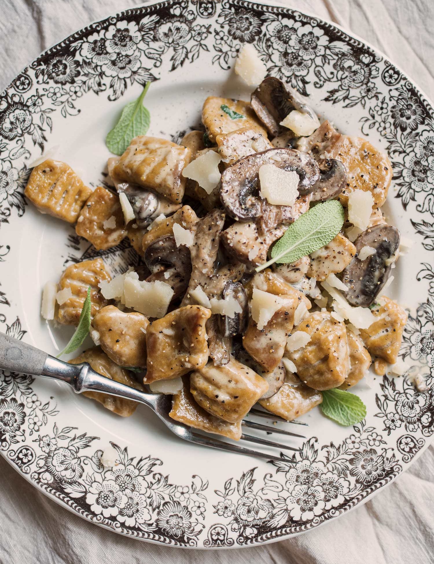 Græskar gnocchi med svampesauce