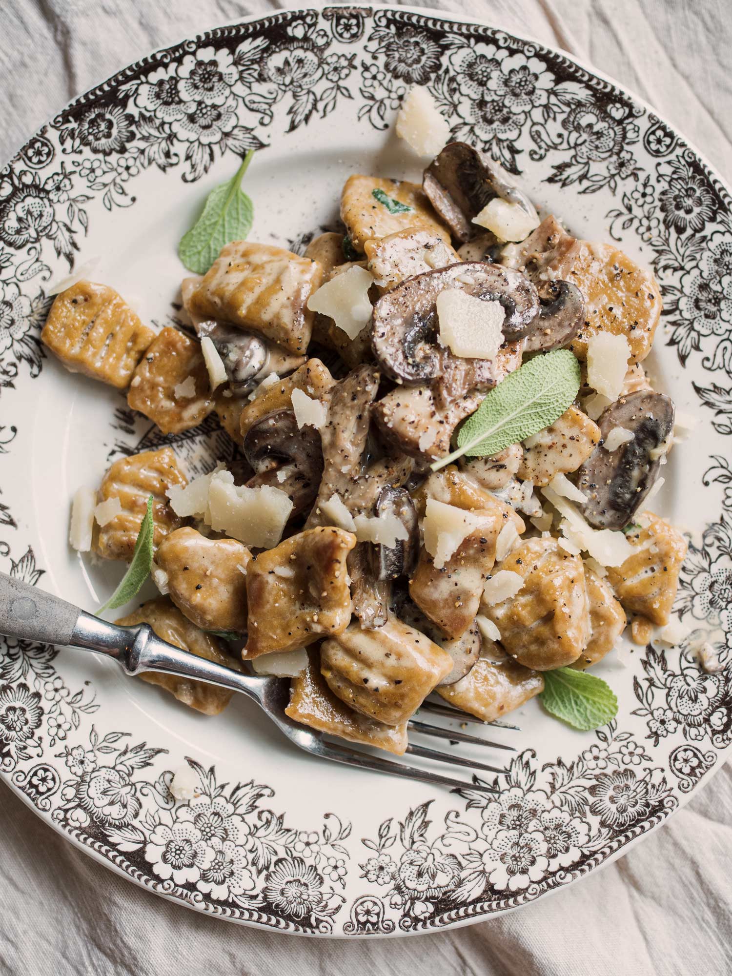 Græskar gnocchi med svampesauce