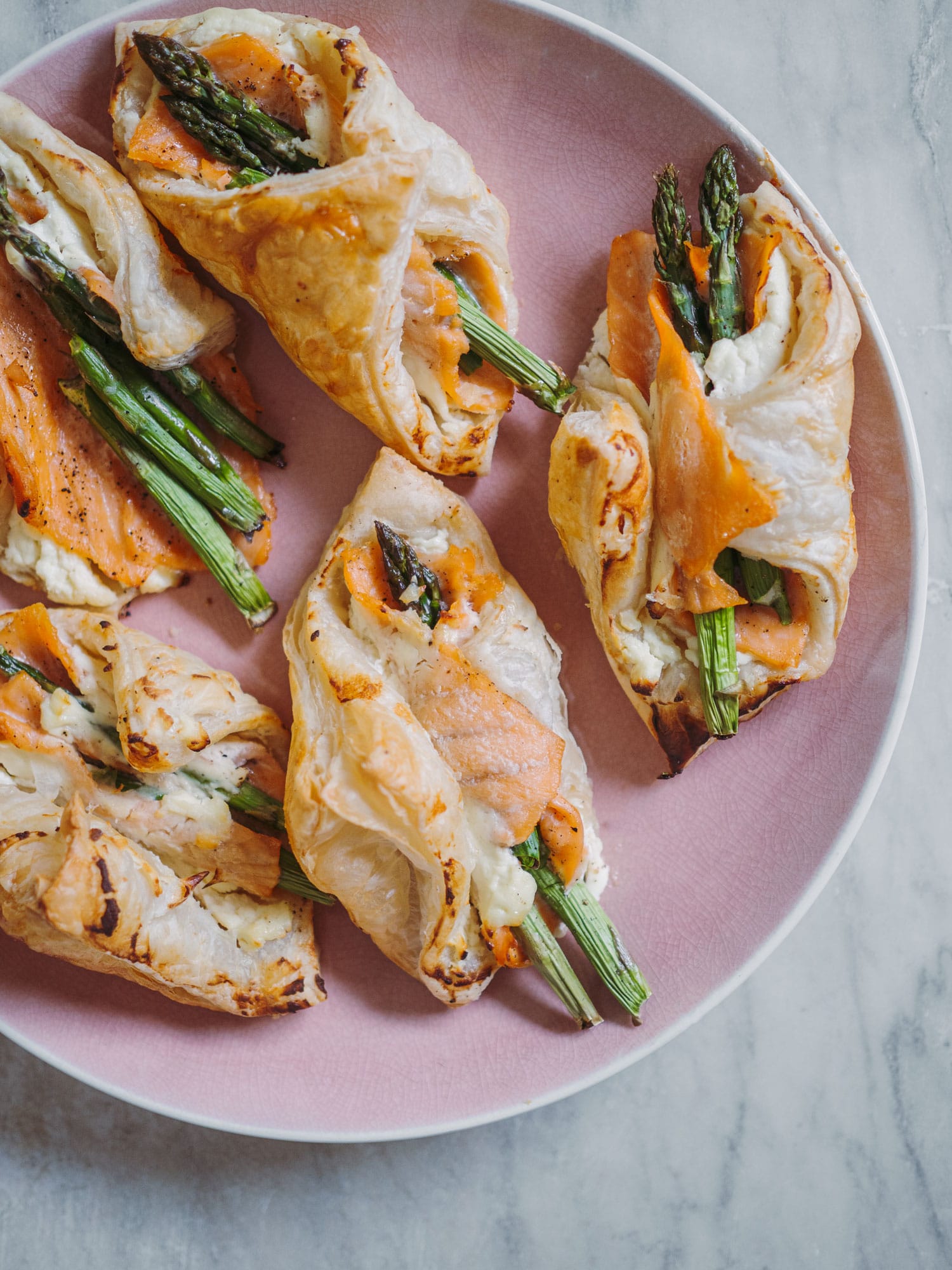 Butterdejspakker med laks