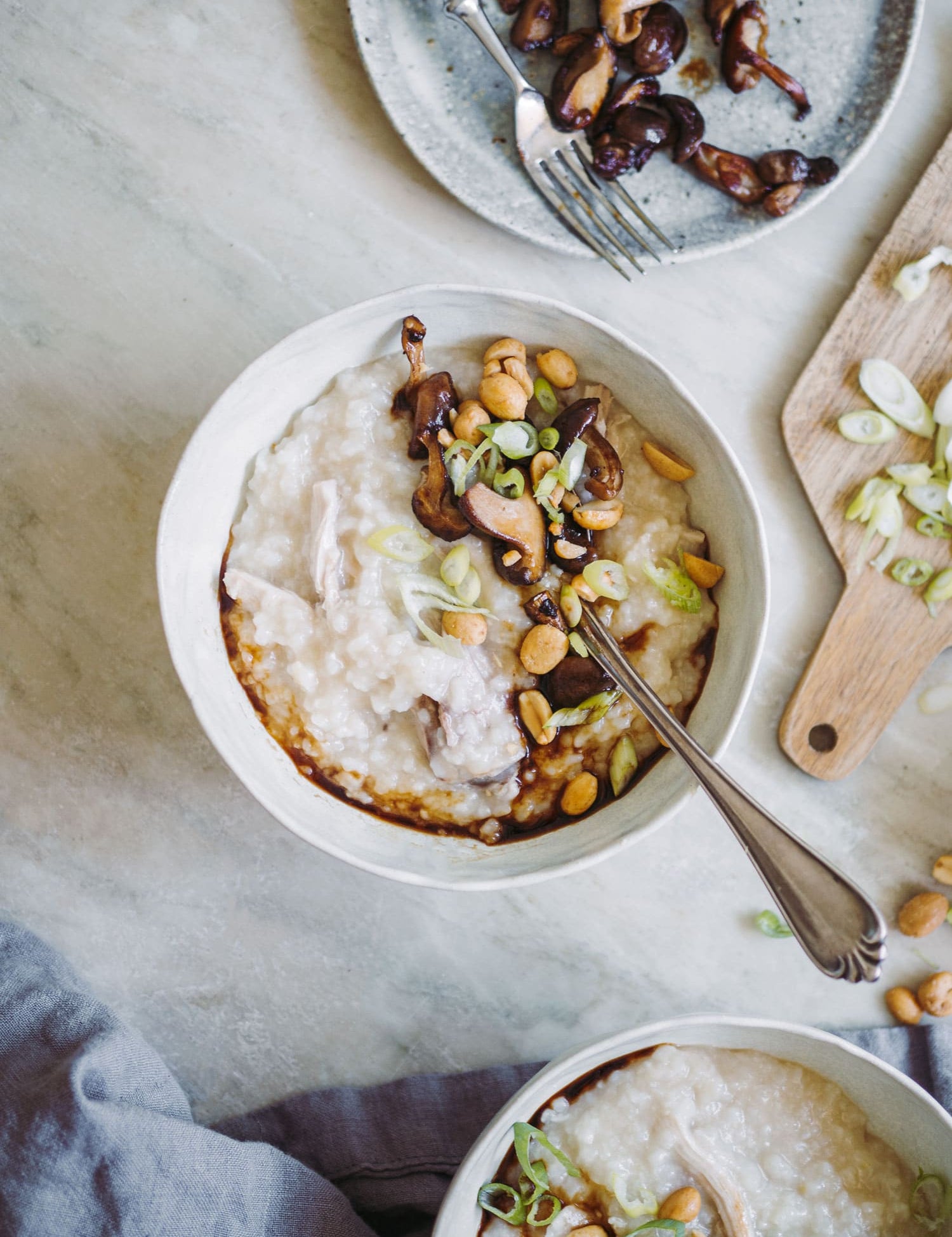 Congee med kylling og svampe