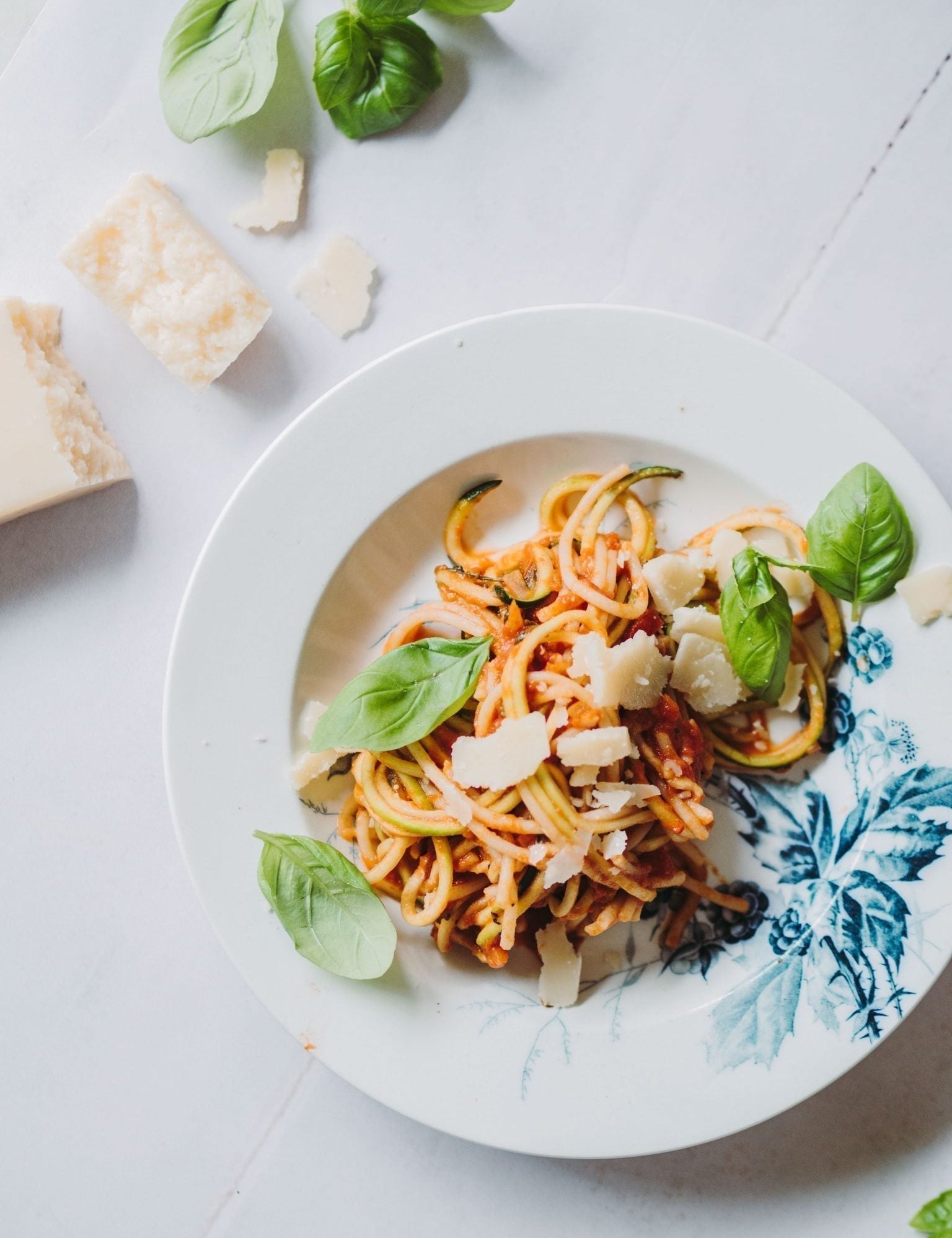 Hverdagspasta med luksus tomatsauce