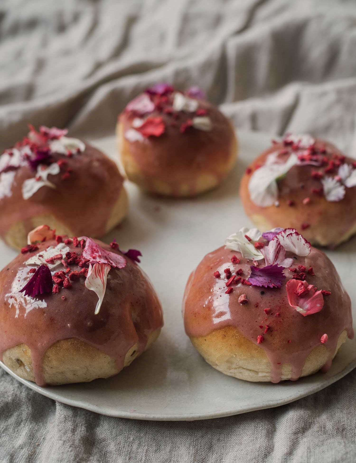 Fastelavnsboller med solbær