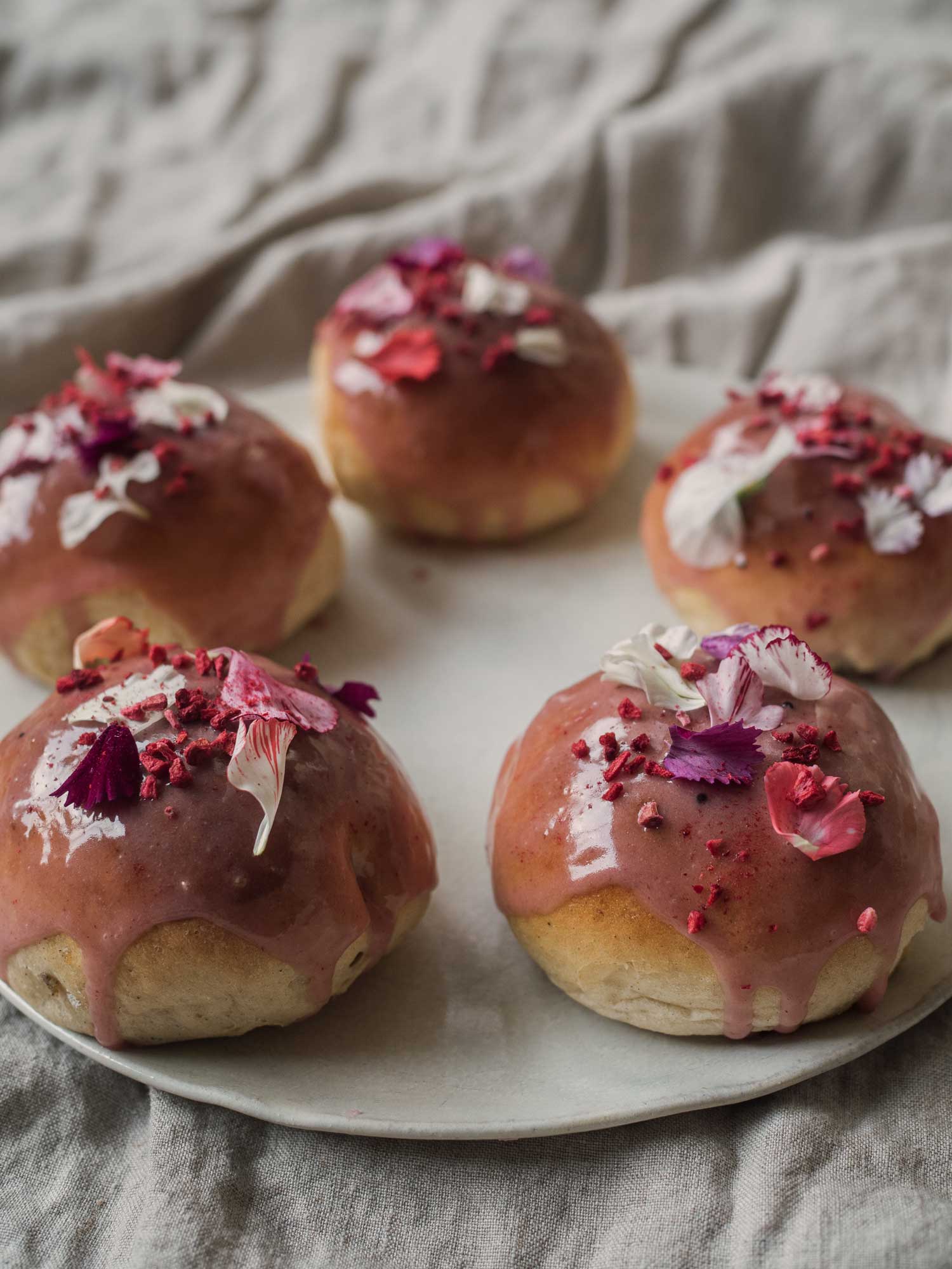 Fastelavnsboller med solbær