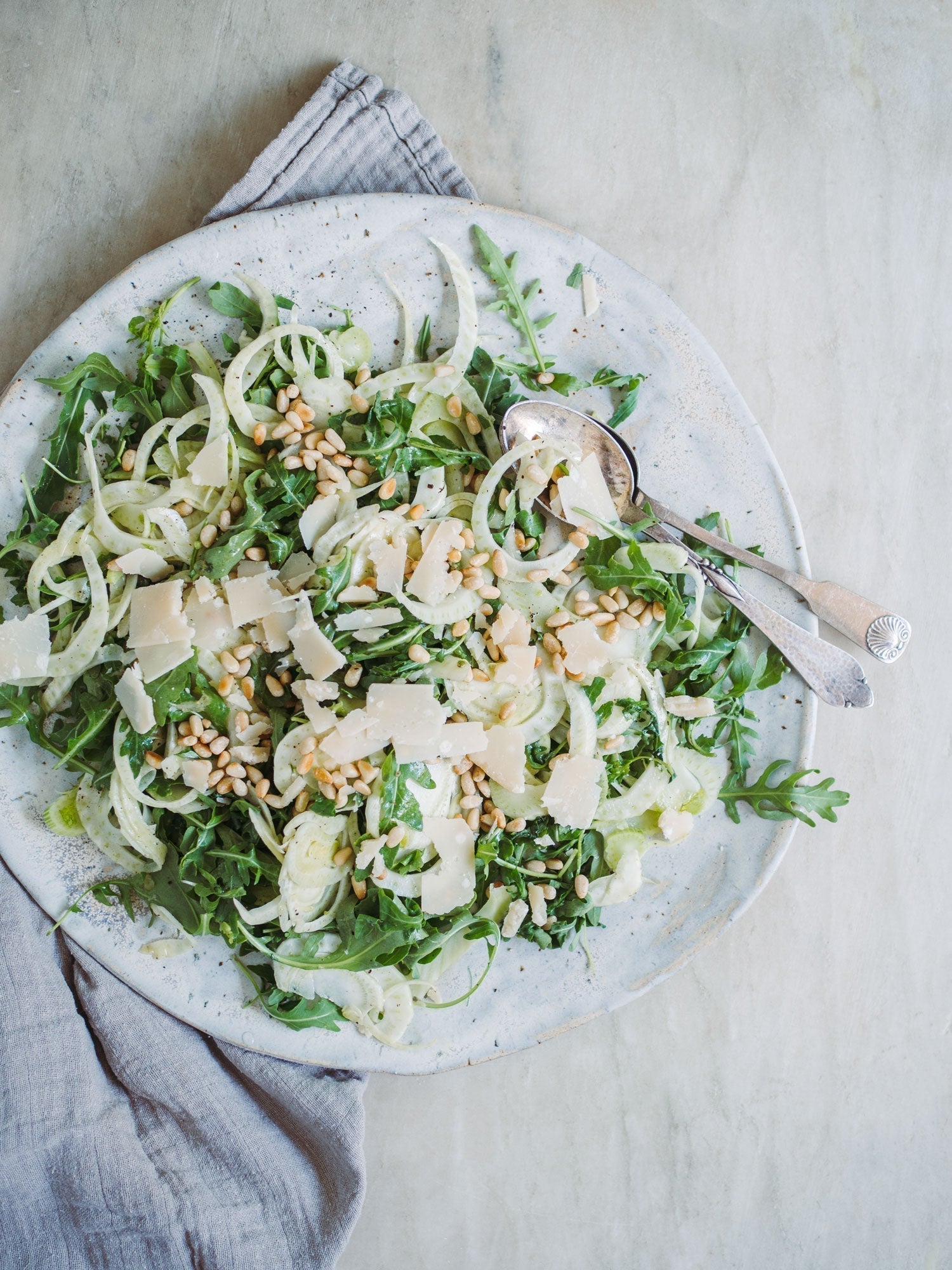 Fennikelsalat med rucola og parmesan