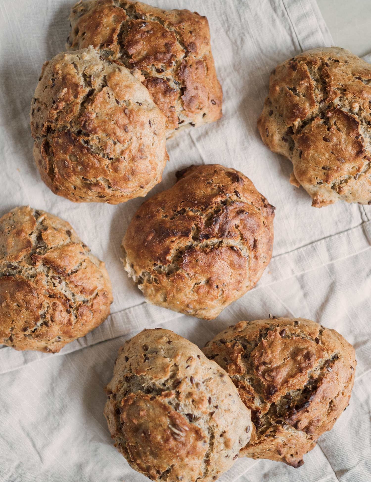 Koldhævede grovboller