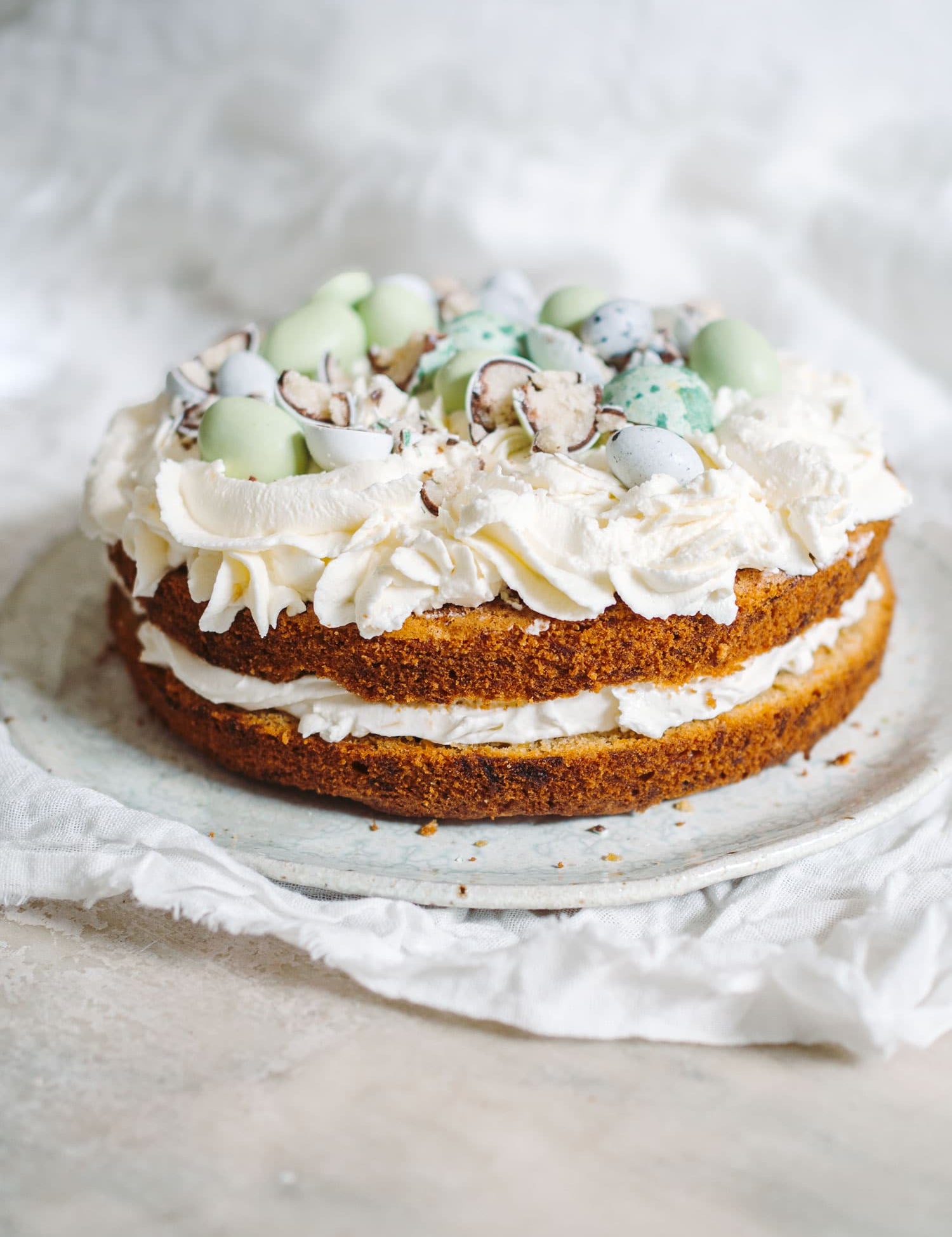 Påskekage - Gulerodslagkage med flødeostcreme