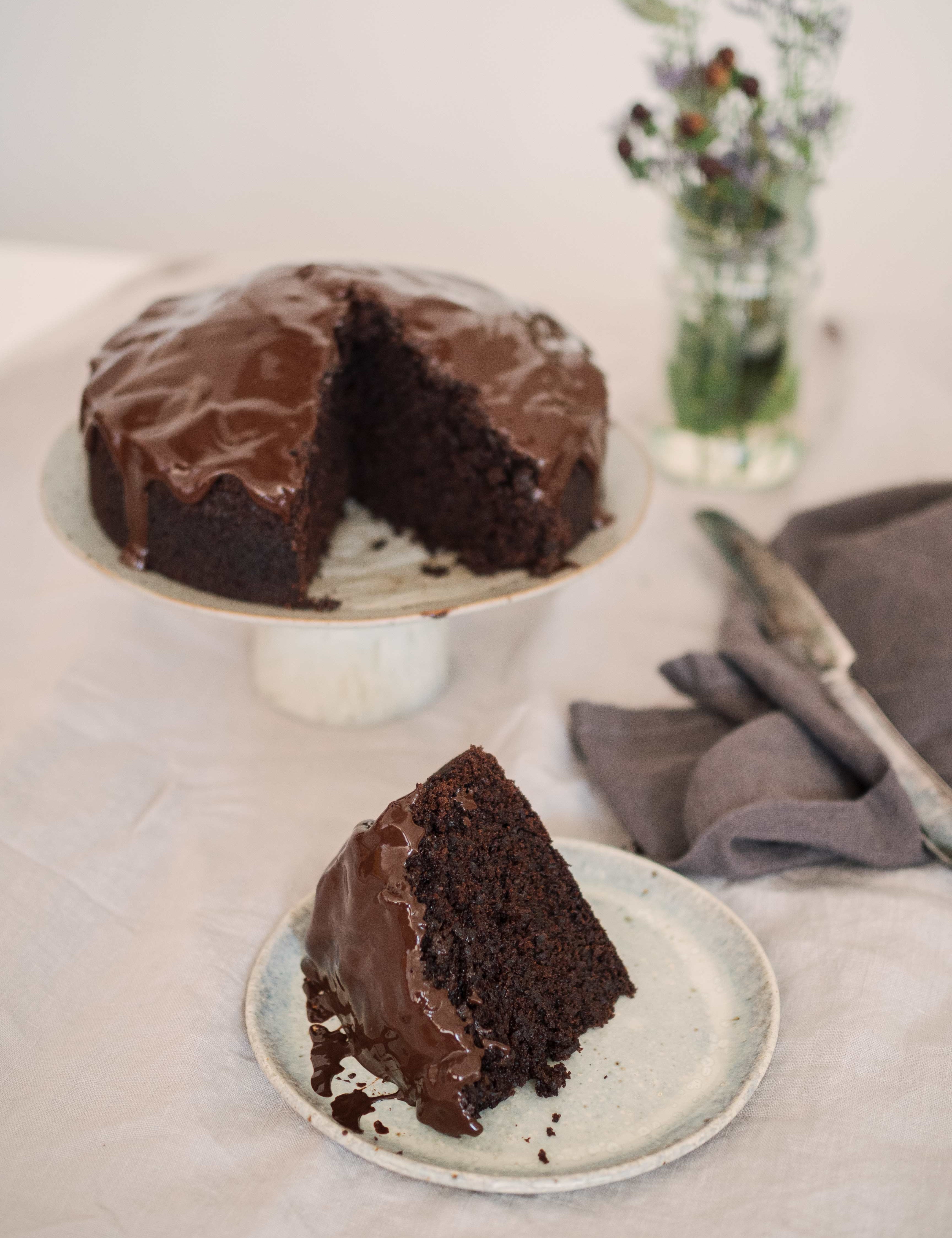 Rødbedekage med chokolade