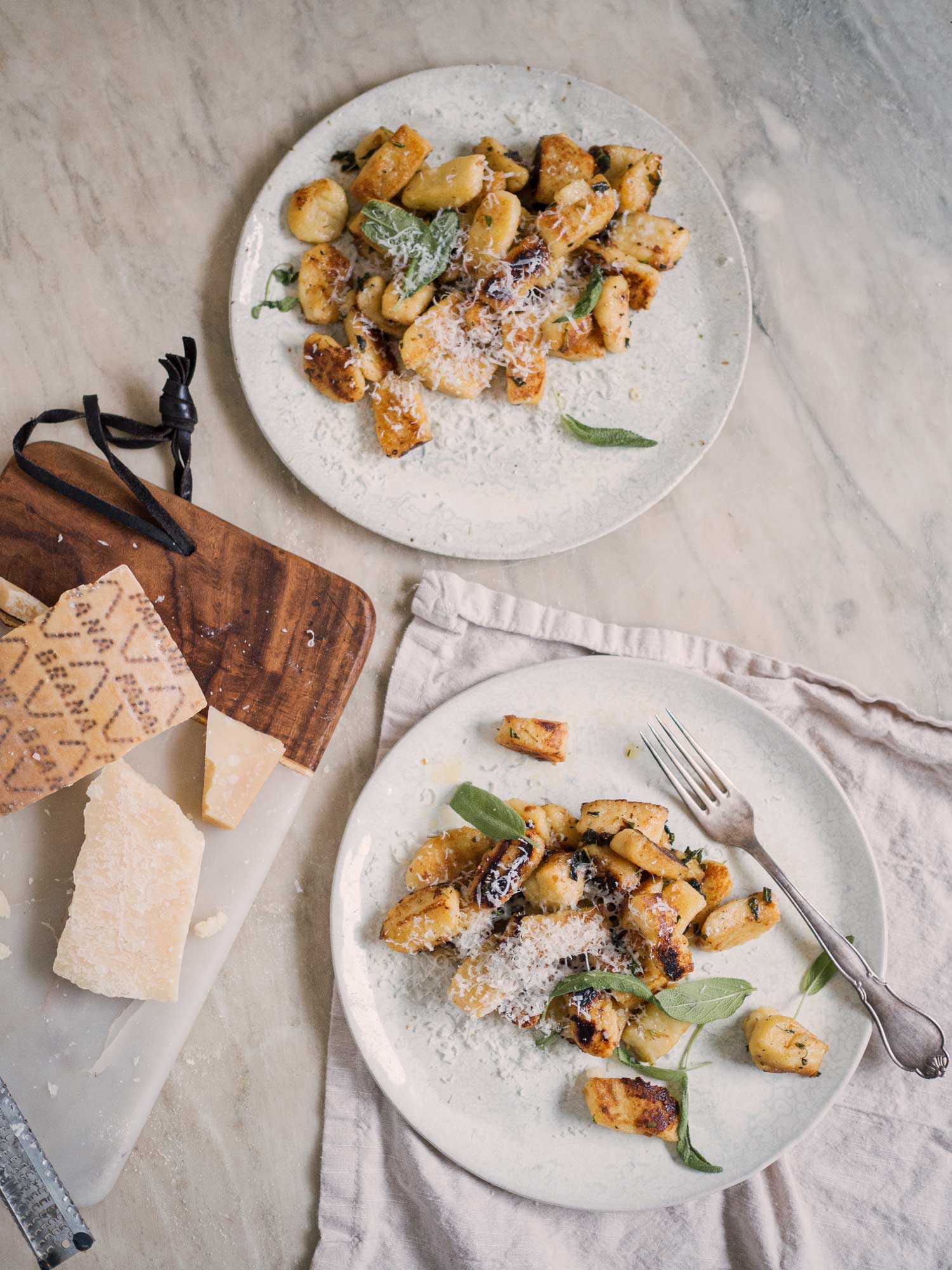 Gnocchi med brunet smør og salvie