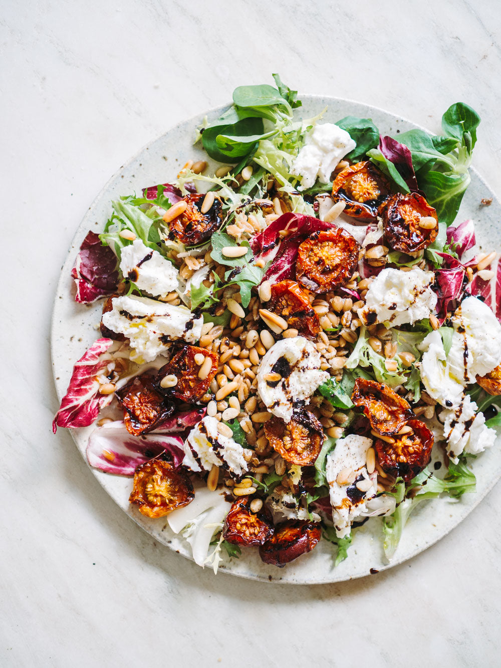 Speltsalat med ovntørrede tomater