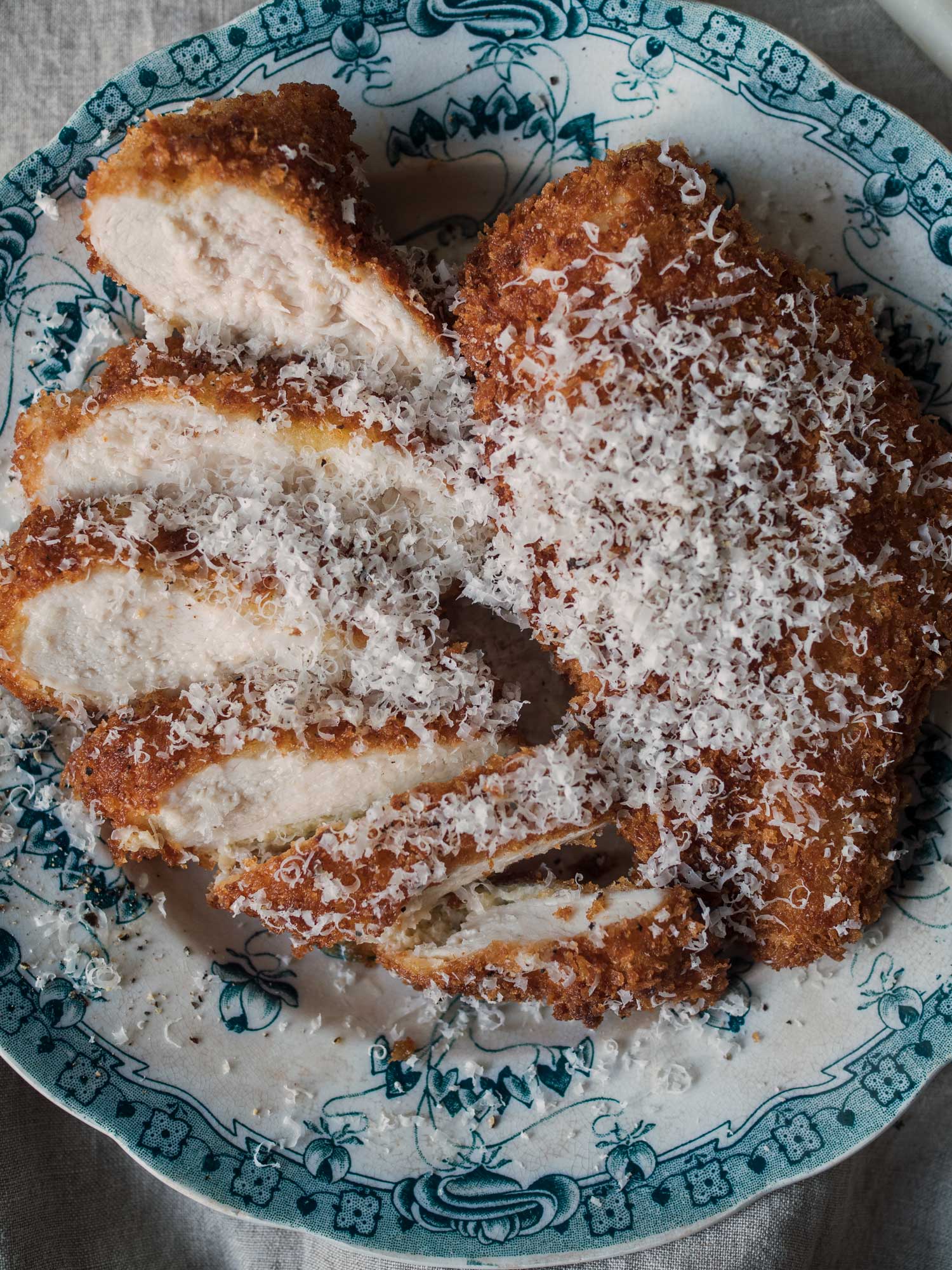 Sprød crispy kylling med grana padano