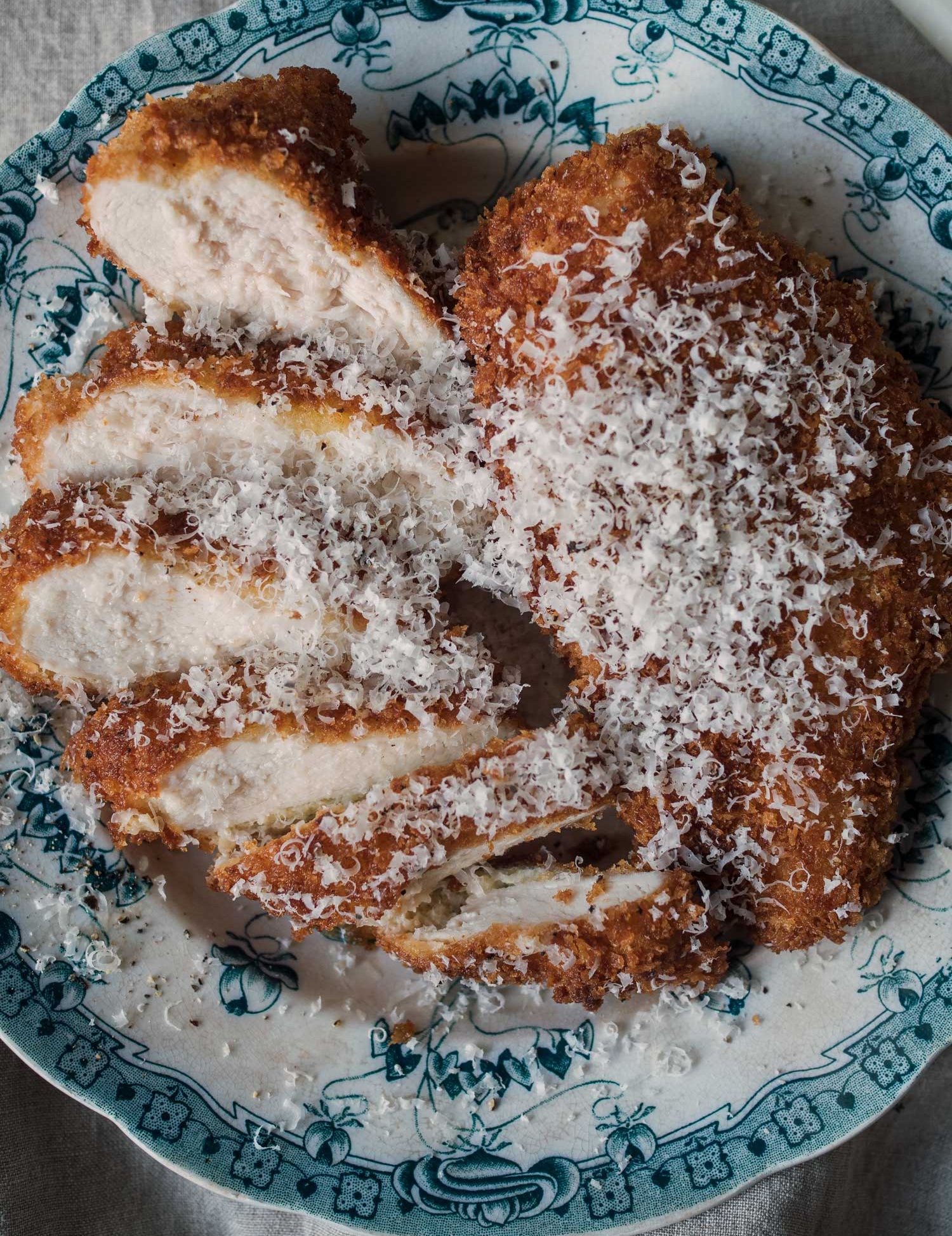 Sprød crispy kylling med grana padano