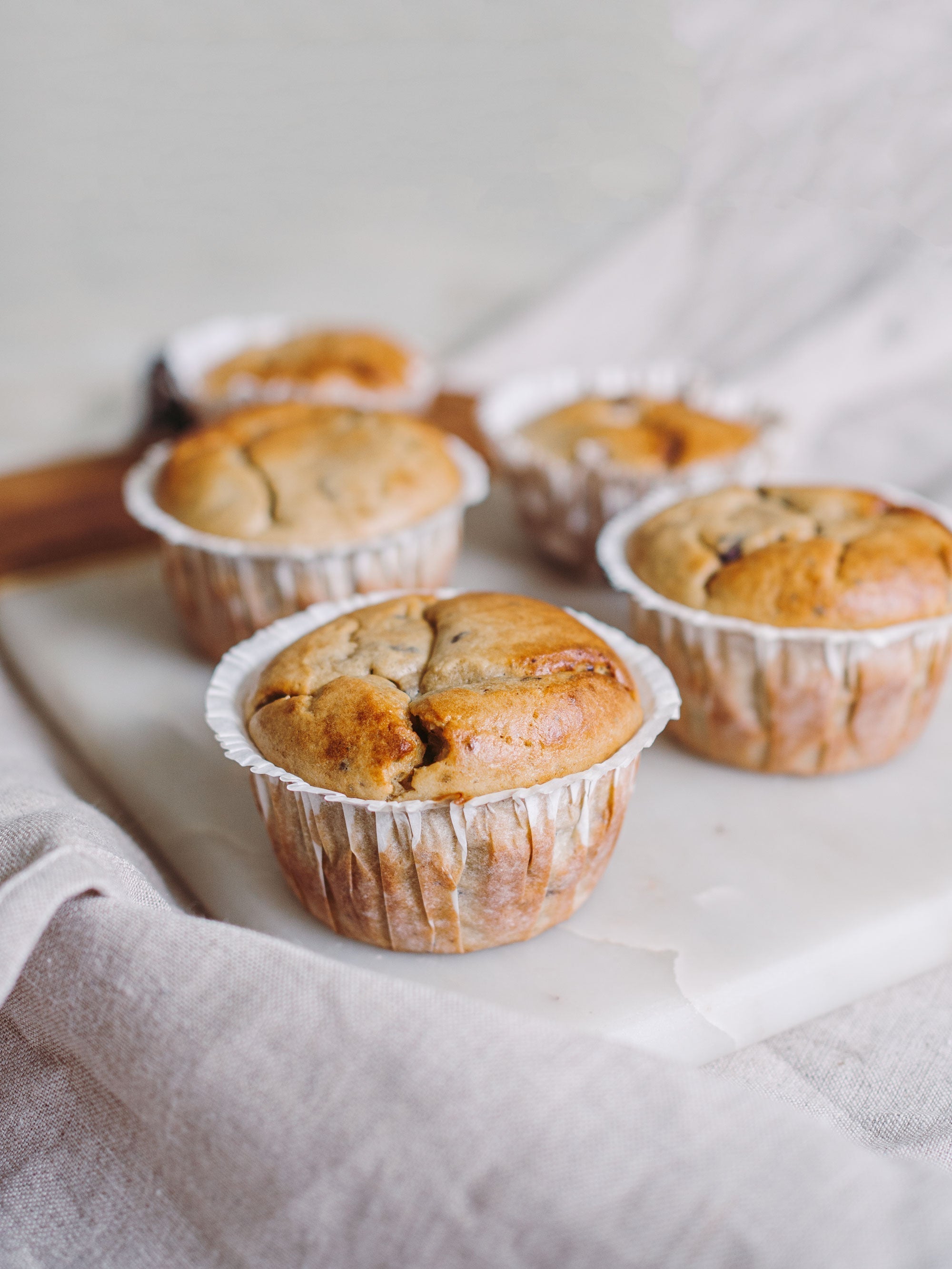 Sunde muffins med banan og peanutbutter