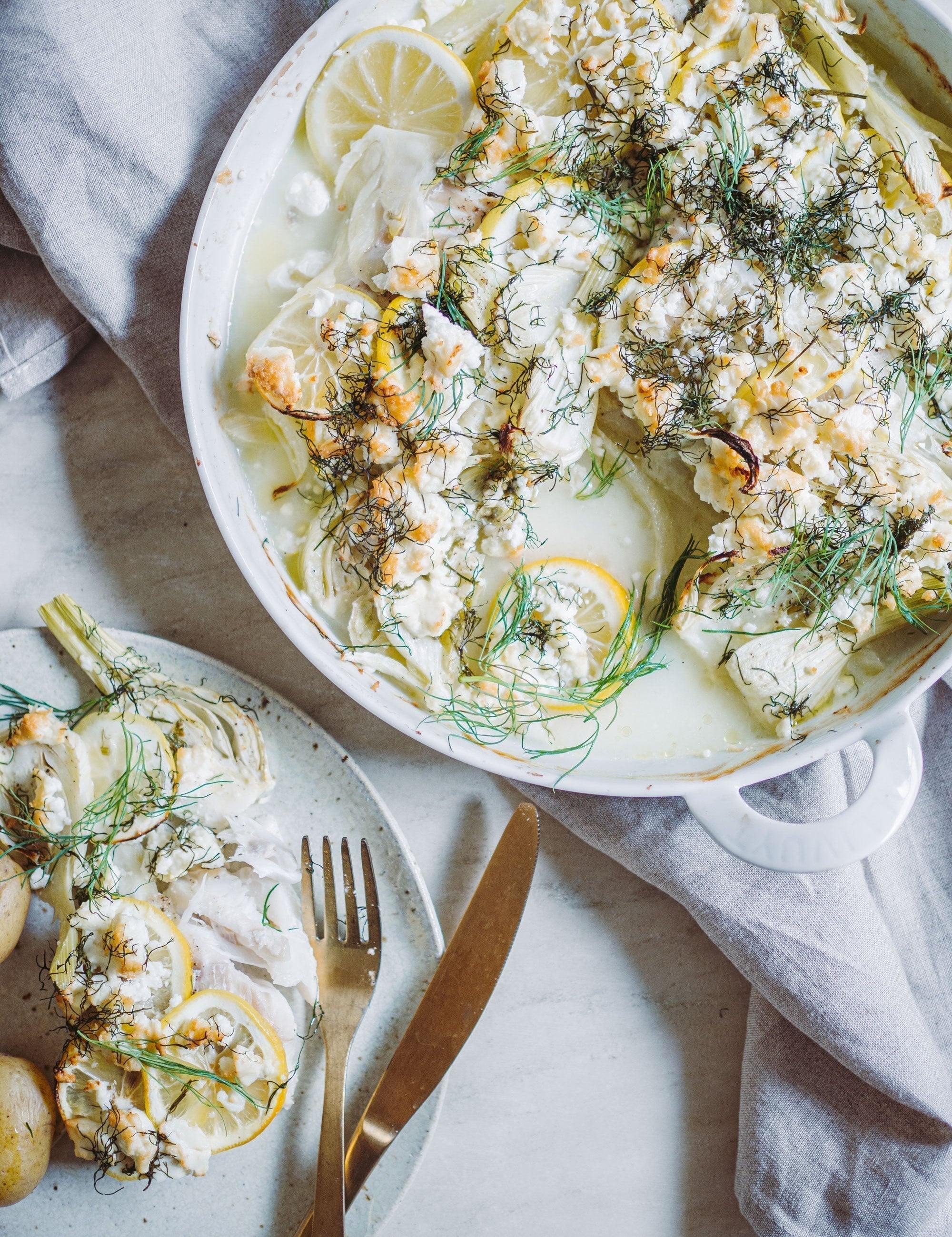 Torsk i fad med fennikel, citron og feta