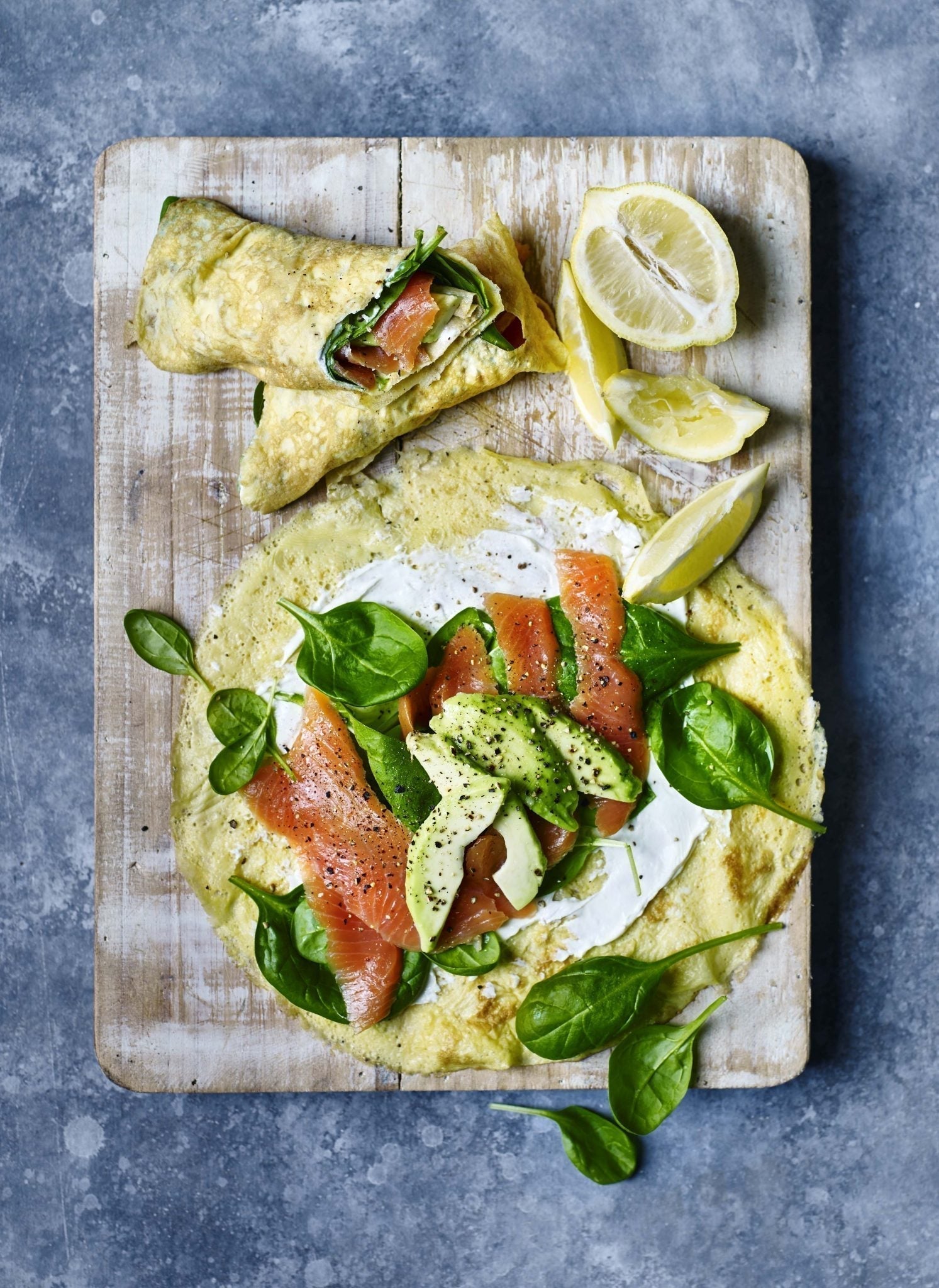 Æggewraps med laks & avocado